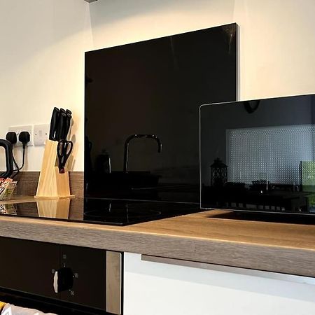 Modern 1 Bedroom Serviced Apartment - Near City Centre 唐克斯特 外观 照片
